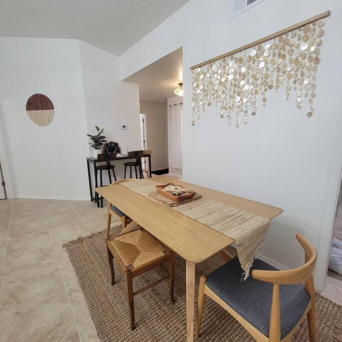 The Ritz Spa Sanctuary Hot Tub/Patio/Fam/Pet Las Cruces Εξωτερικό φωτογραφία